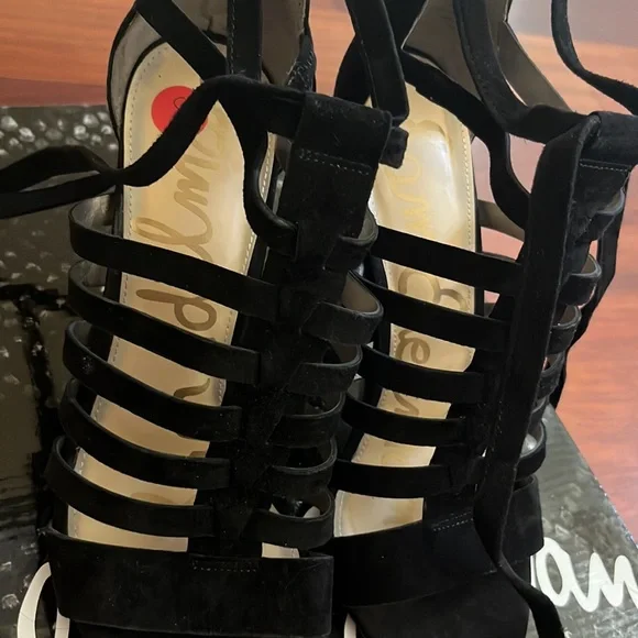 Sam Edelman Yarina Black Suede Heels - Picture 7 of 8